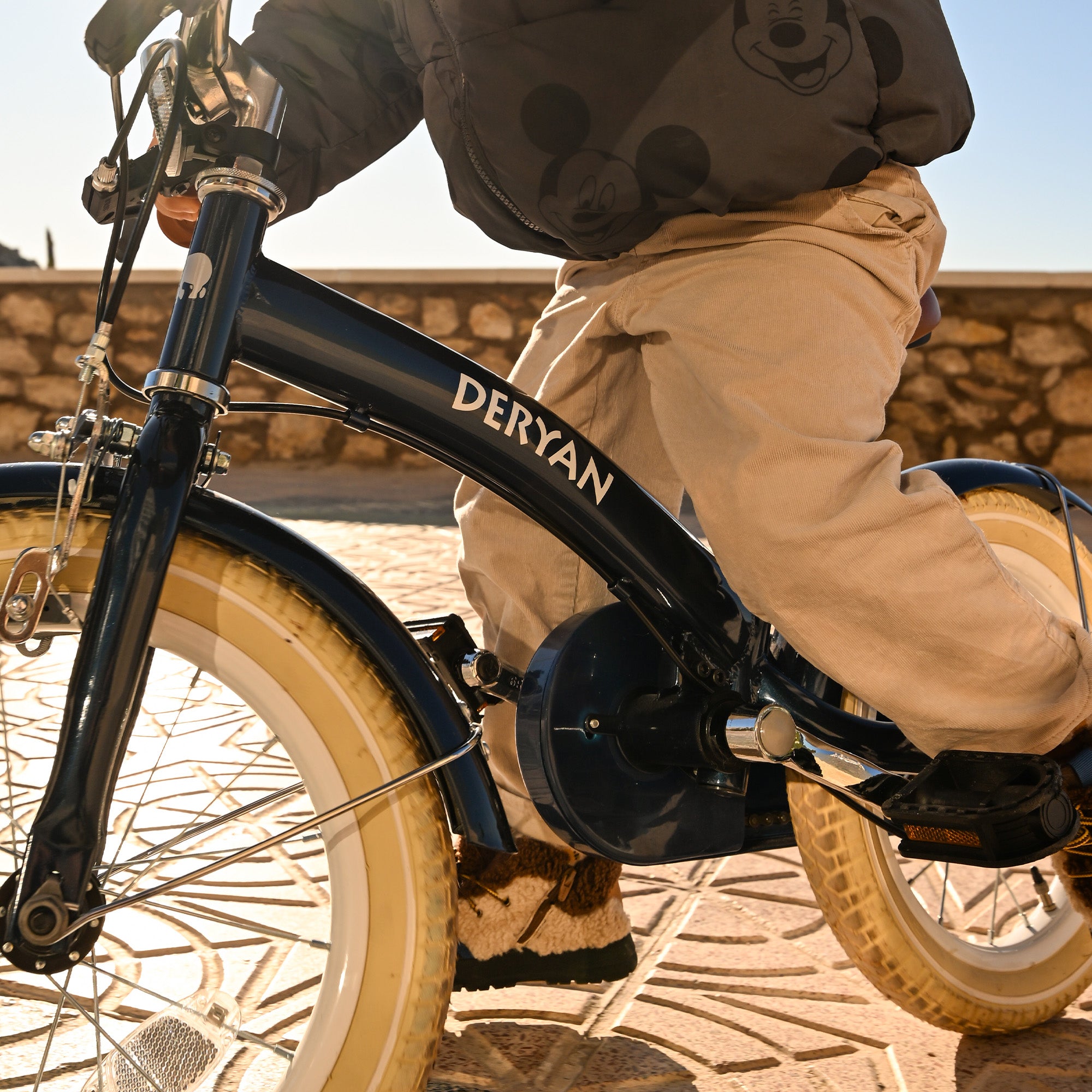 Luxe Kinderfiets blauw 3-in-1 loopfiets met gesloten kettingkast en luchtbanden