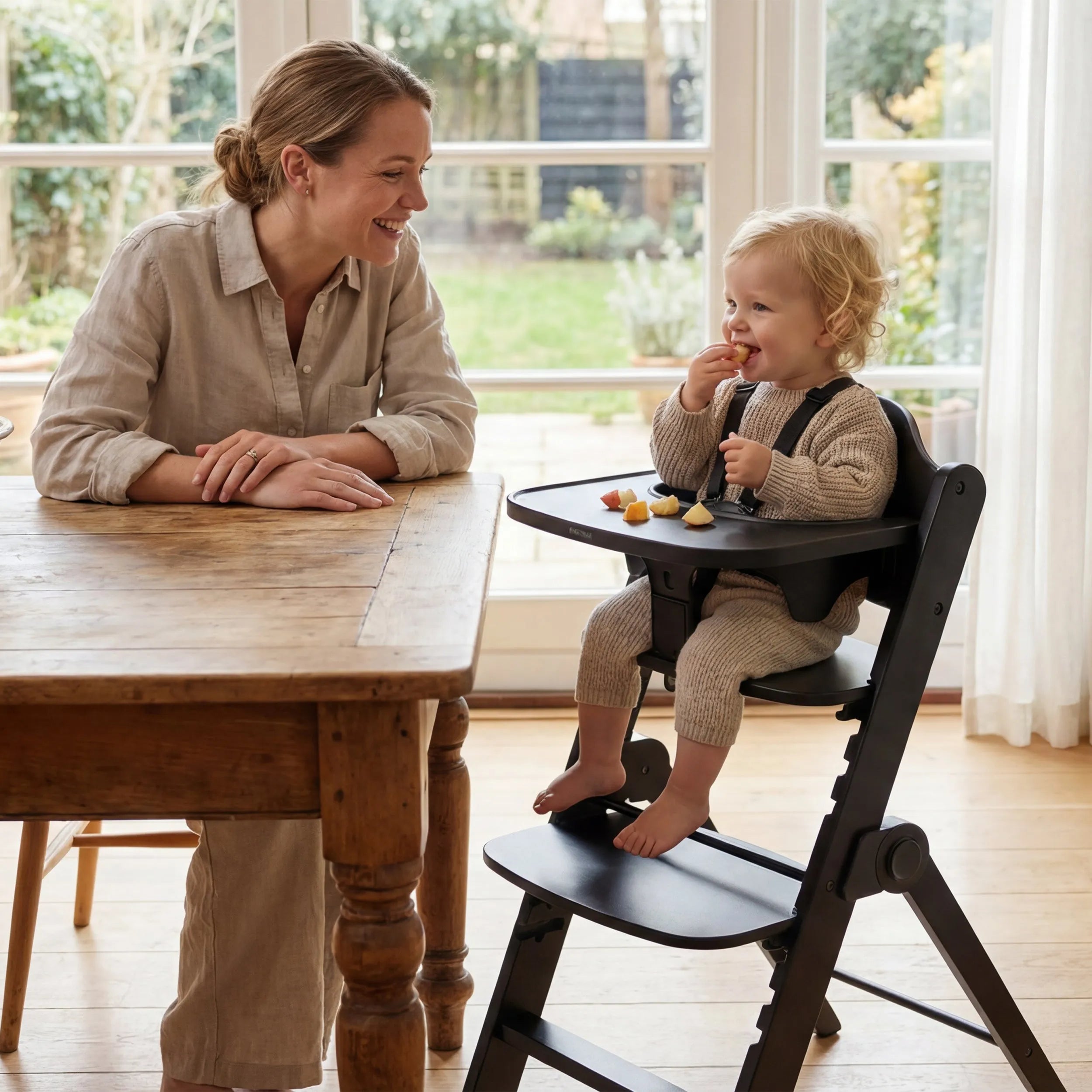 Odin Luxe Houten Meegroeistoel Kinderstoel met Bouncer - Inclusief Eetblad - Verstelbare Kinderstoel - Nougat