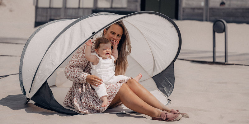 Naar het strand met een baby: wat neem je mee?