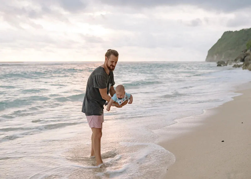 Op vakantie met je baby, zo zorg je voor minder stress!