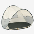 Strandtent Cream compacte beachtent kleur cream met open ingang op zandstrand
