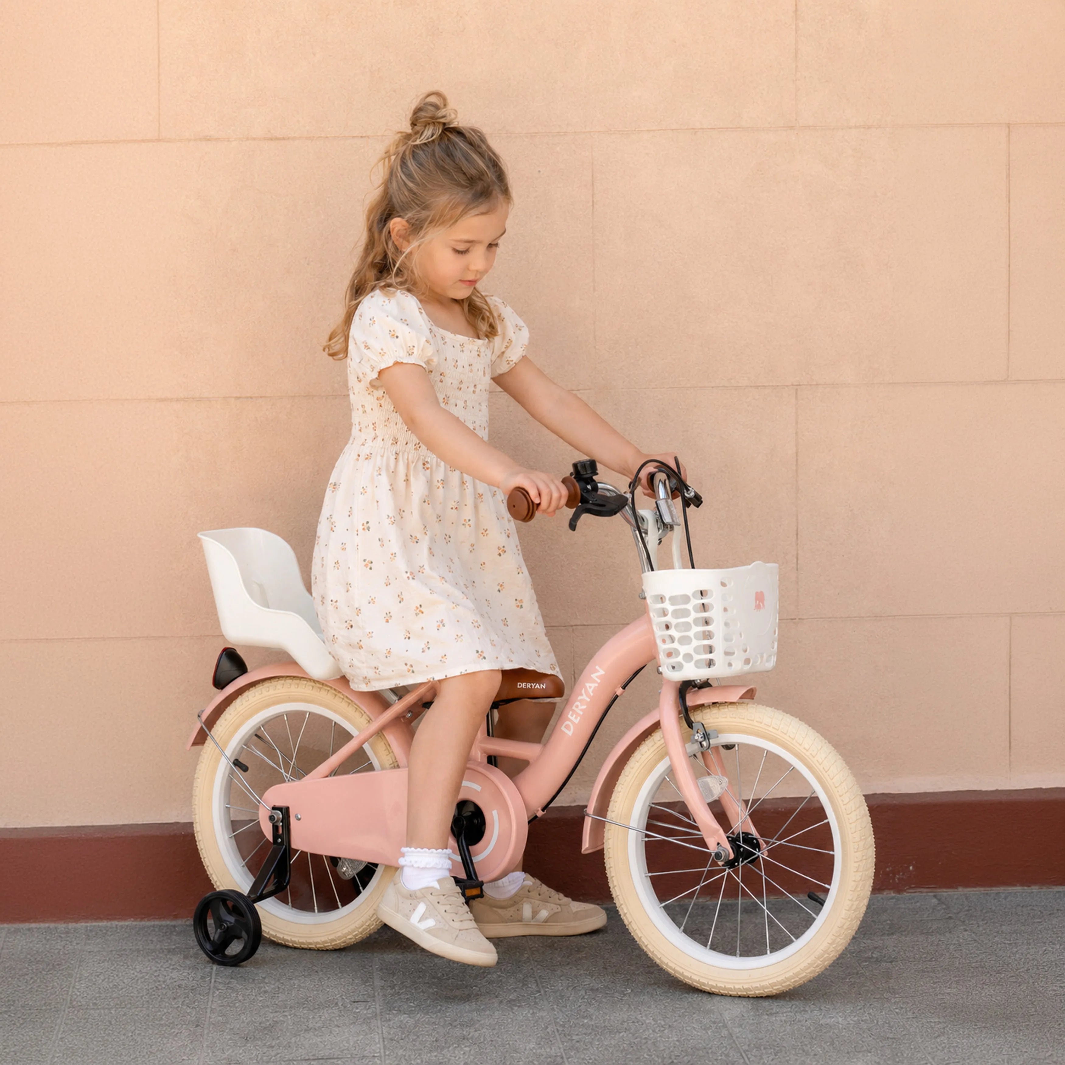 Zoey meisjesfiets 16 inch roze met mandje en stevig frame