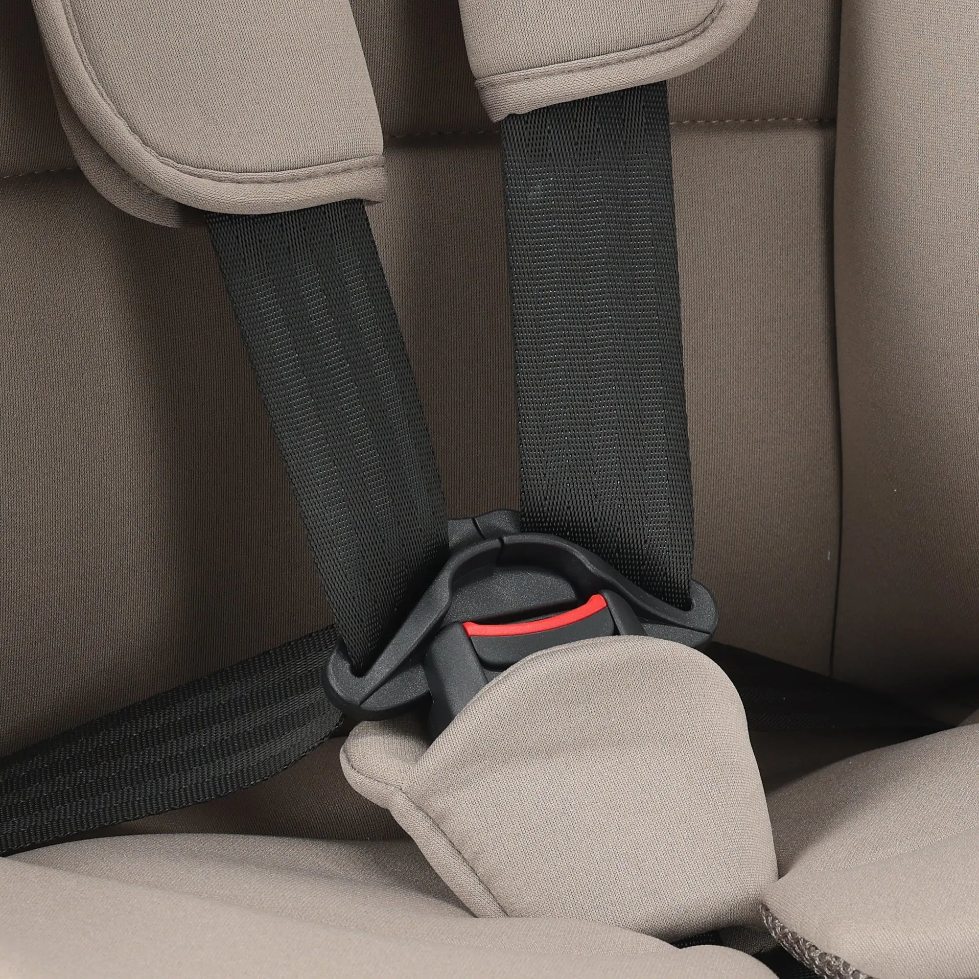 Carter Luxe i-Size/isofix Autostoel 76-150 cm - 9-36 kg - Truffle Nougat