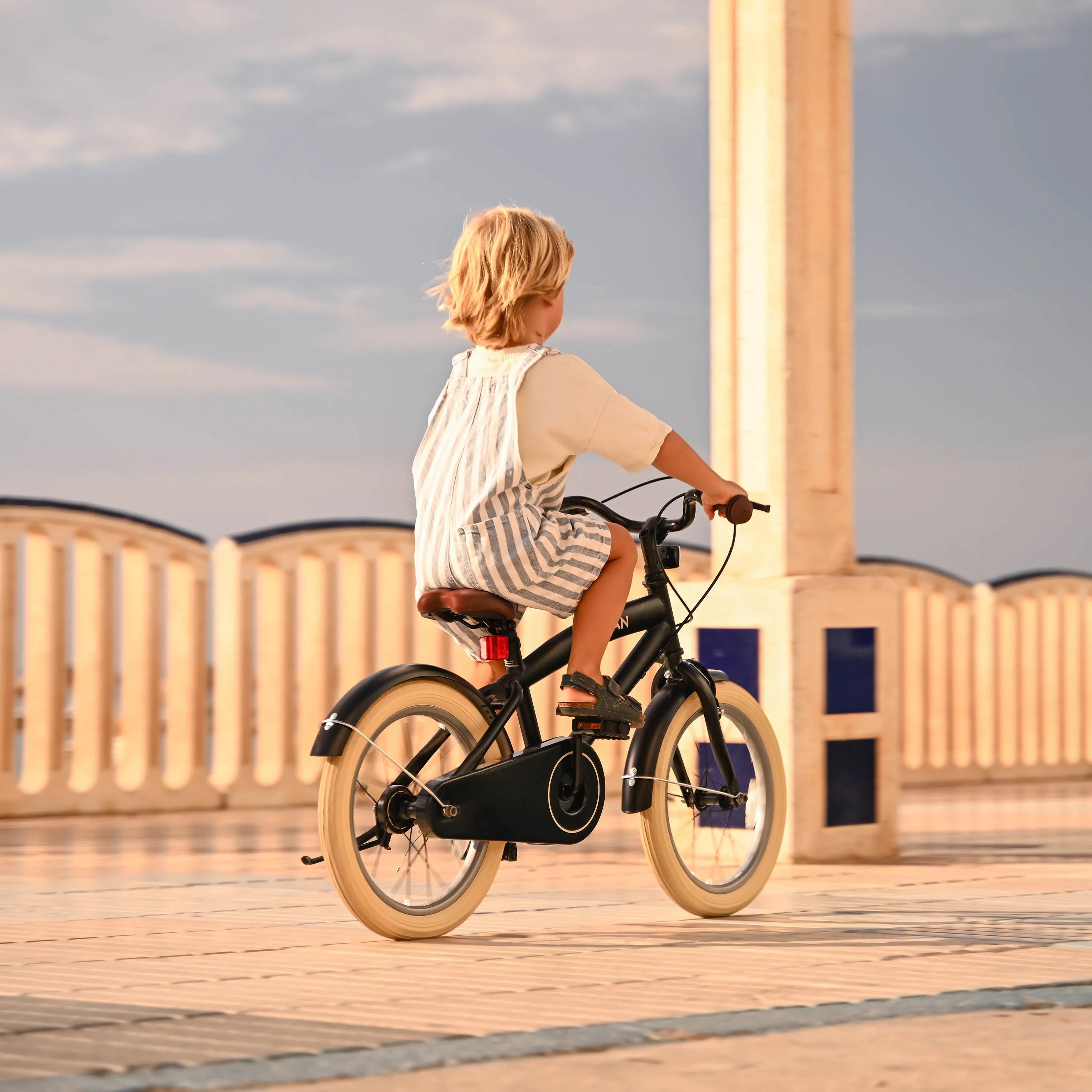 Coastline Kinderfiets met standaard - 16 Inch