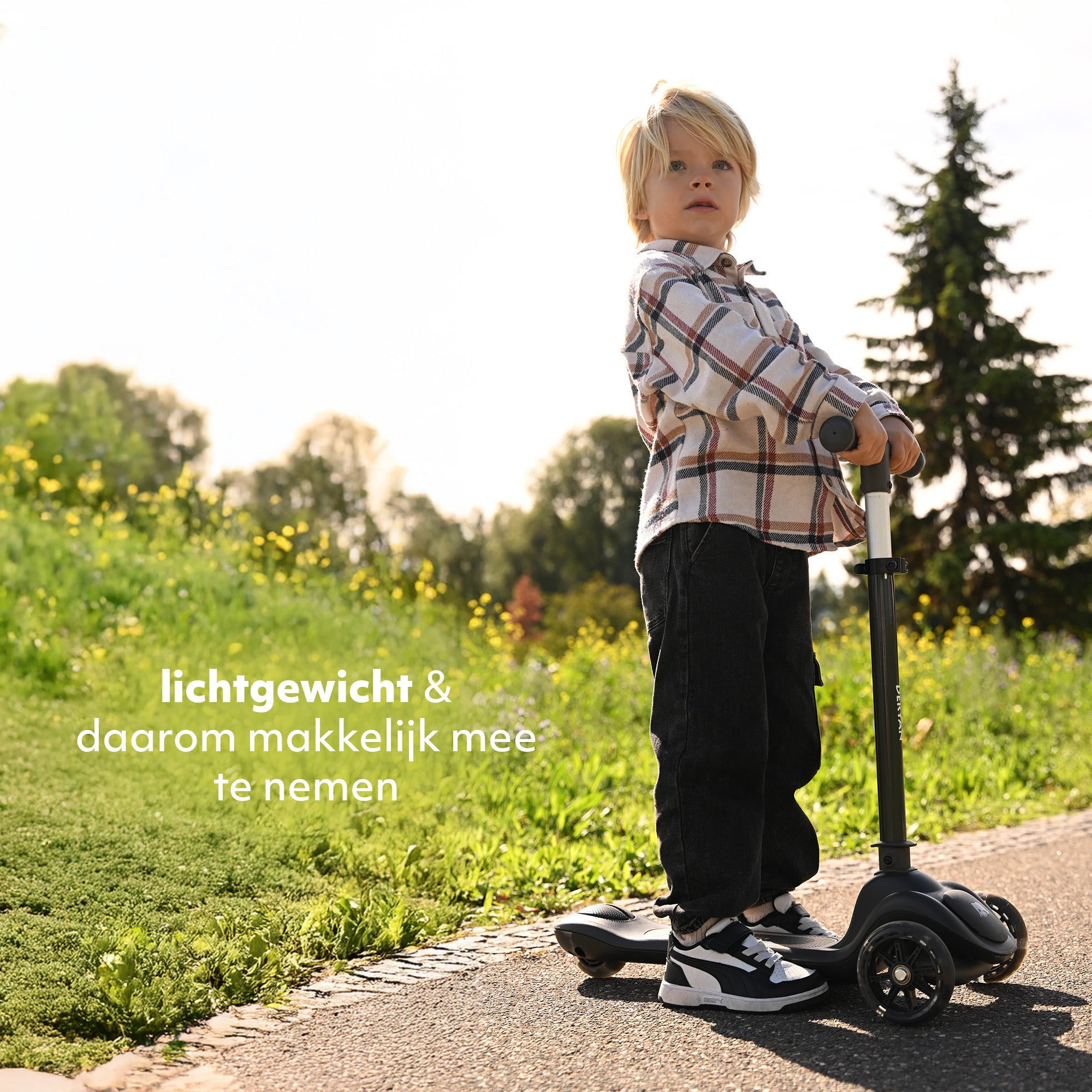Harvey Kinderstep step 3 wielen - leeftijdsgroep 3+ - max 50kg - LED verlichting in de wielen - hoogte verstelbaar 65-70-75-80 cm - Zwart