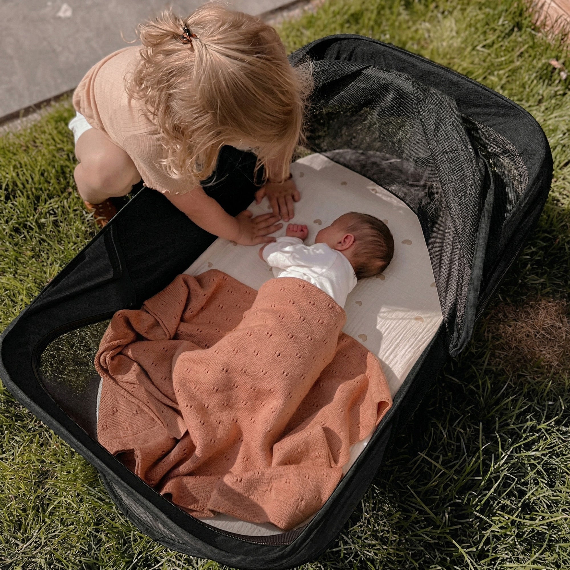 Infant Deluxe BabyBox Campingbedje - Zwart